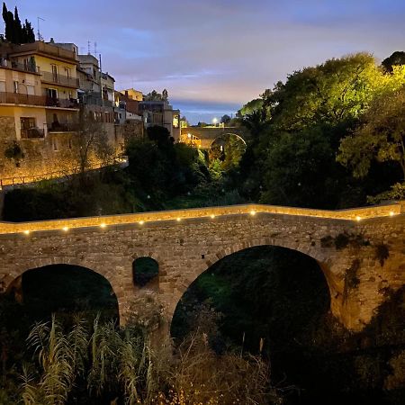 Vila Casa De Poble Termes Romanes Caldes De Montbui Exteriér fotografie